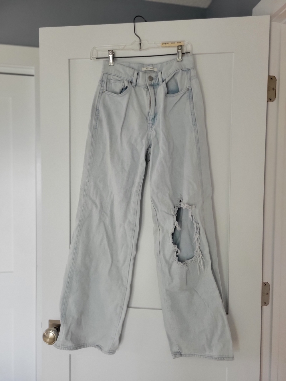 PacSun Light Blue Wide-Leg Distressed Jeans
